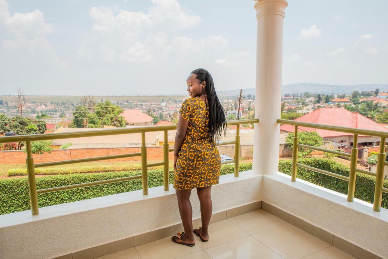 Хостел Kigali Castle Экстерьер фото