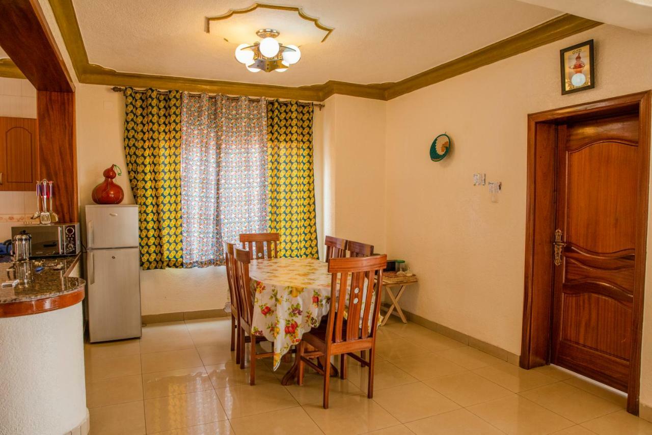 Хостел Kigali Castle Экстерьер фото