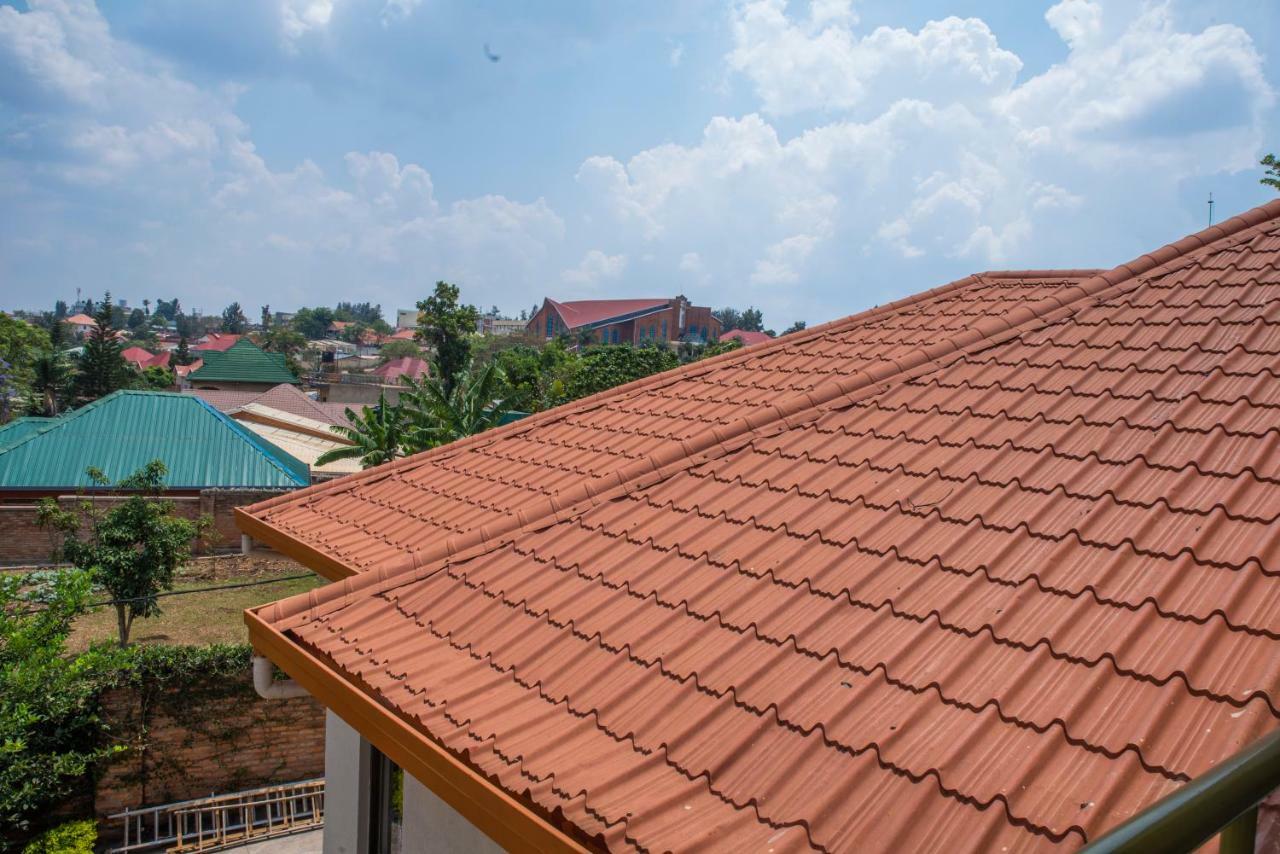Хостел Kigali Castle Экстерьер фото