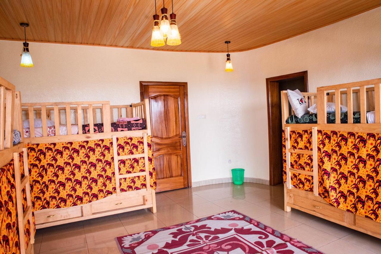 Хостел Kigali Castle Экстерьер фото
