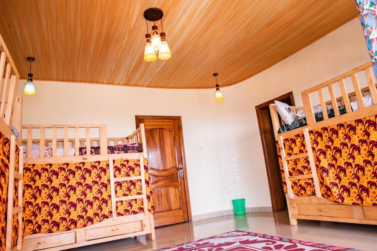 Хостел Kigali Castle Экстерьер фото