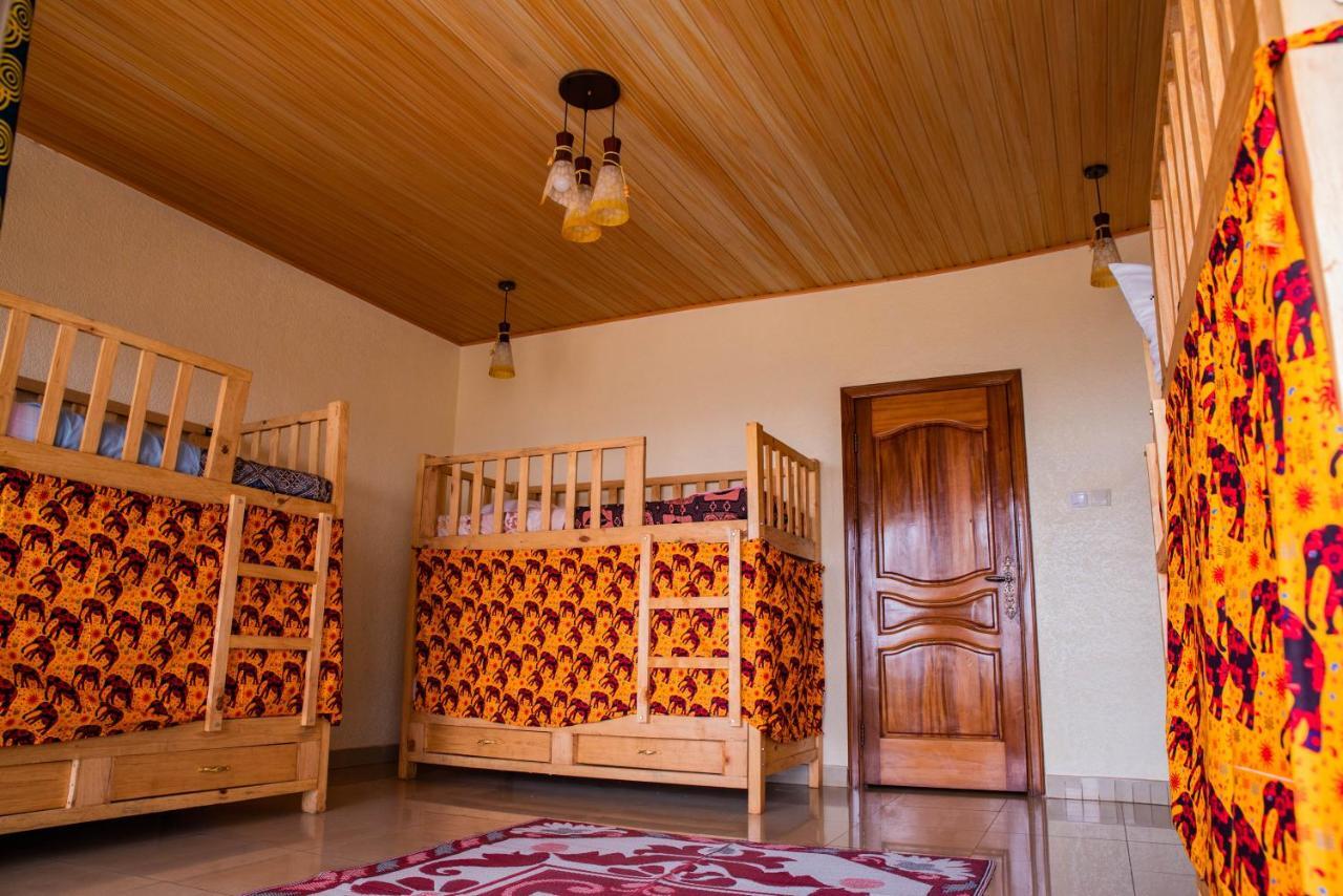 Хостел Kigali Castle Экстерьер фото