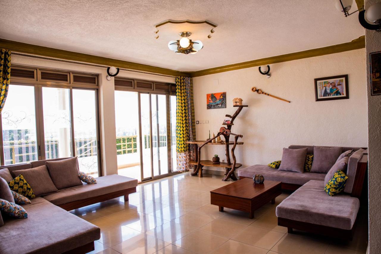 Хостел Kigali Castle Экстерьер фото